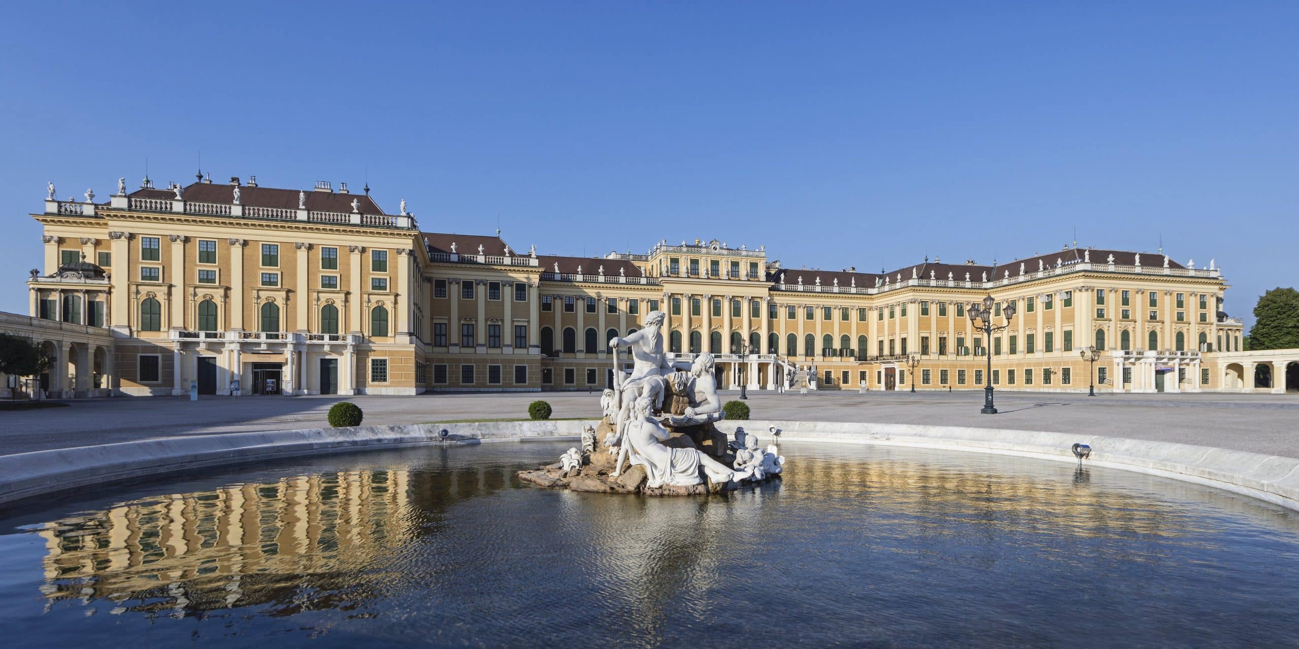 Blick auf Schloss Schönbrunn. Rund 2,7 Millionen Menschen pro Jahr besuchen das barocke Ensemble. Foto: © Schönbrunn Group Alexander Eugen Koller