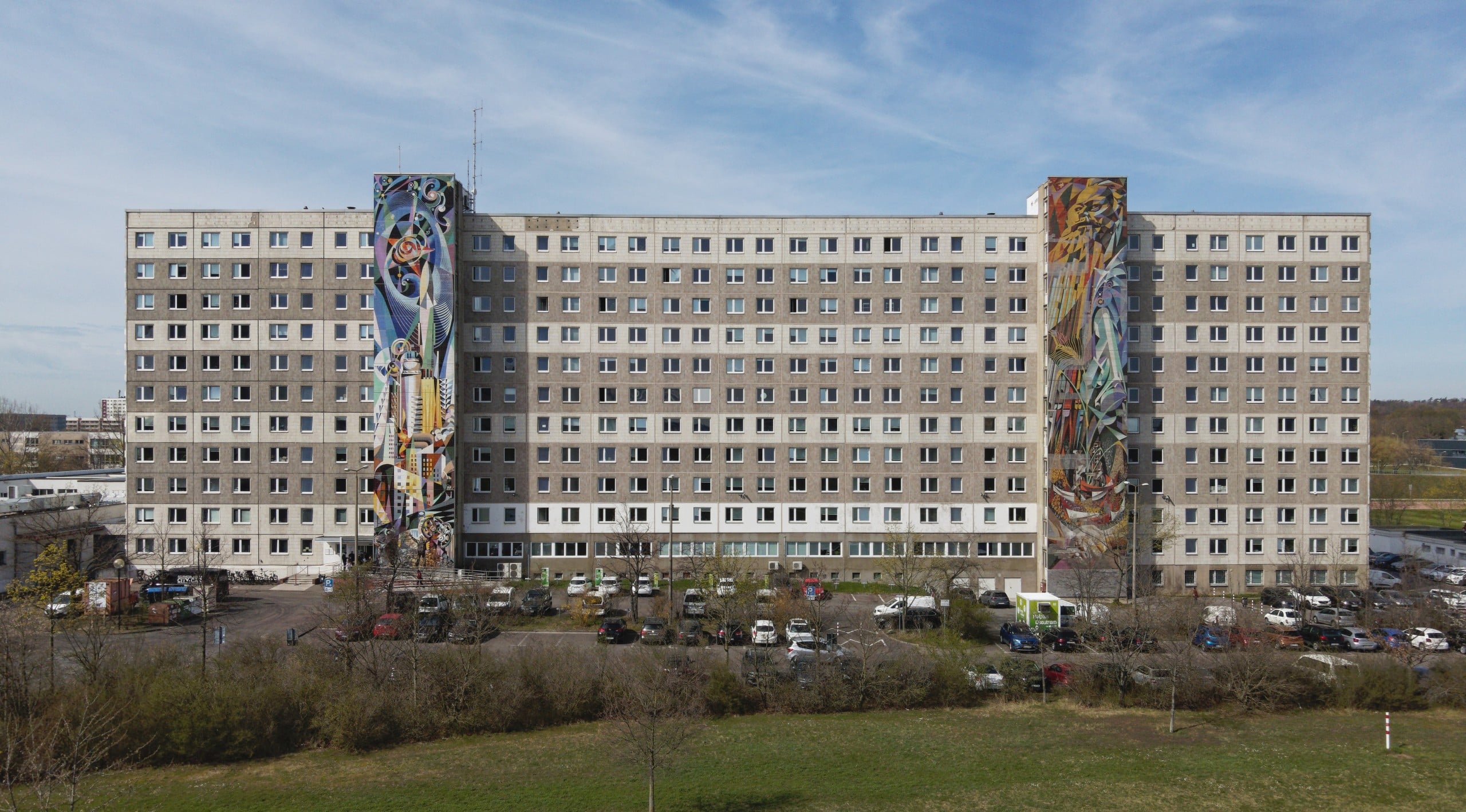 Josep Renau, Wandmosaiken in Halle-Neustadt (1968 – 1974), April 2022. Foto: Thomas Wolf © Wüstenrot Stiftung / Programm „Baubezogene Kunst in der DDR“