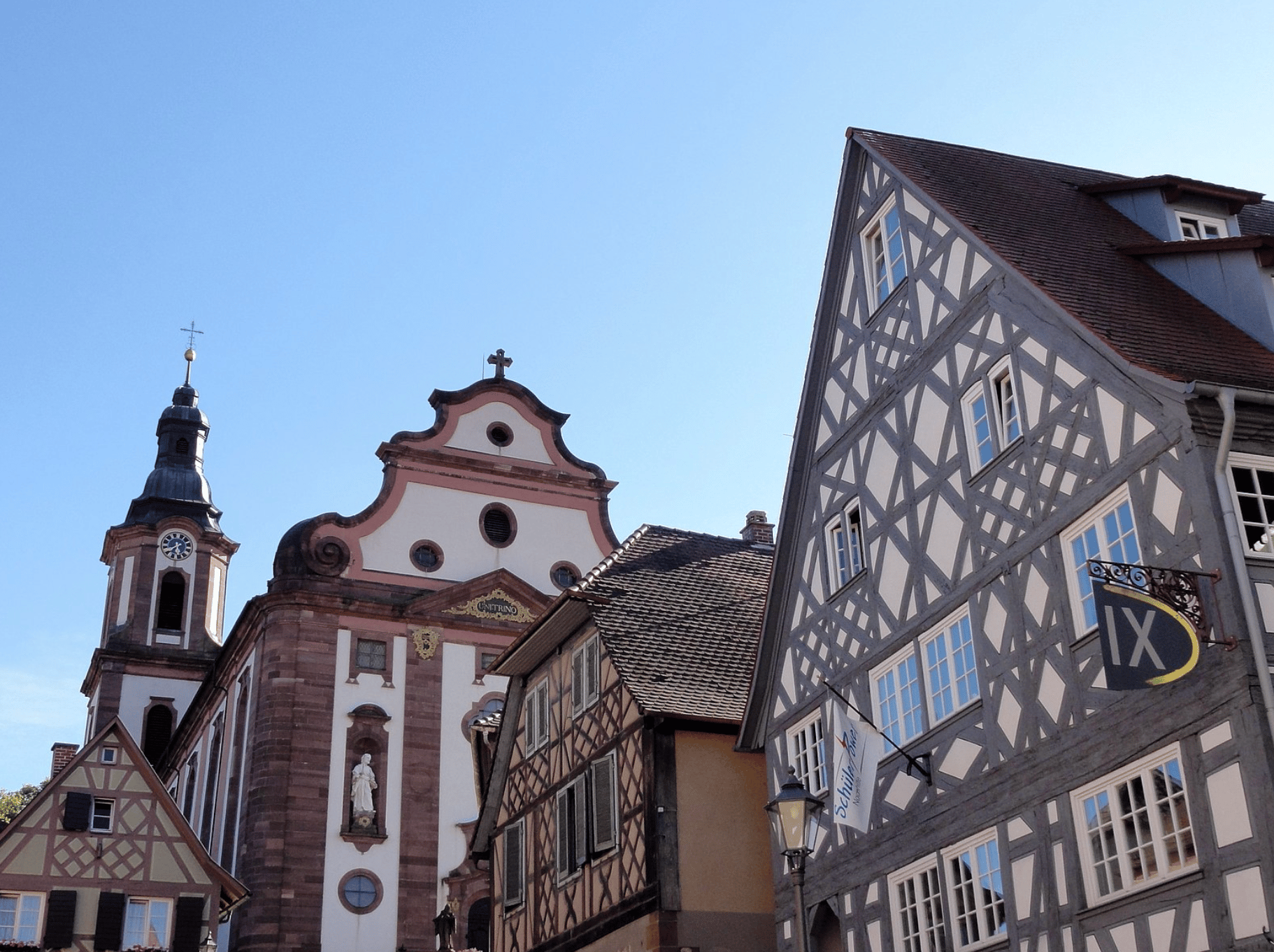 Ettenheim liegt im Süden des Ortenaukreises in Baden-Württemberg im Regierungsbezirk Freiburg. Jüngst wurde der Stadt der Namenszusatz Barockstadt verliehen. Foto: © Ralph Hammann / Wikimedia Commons