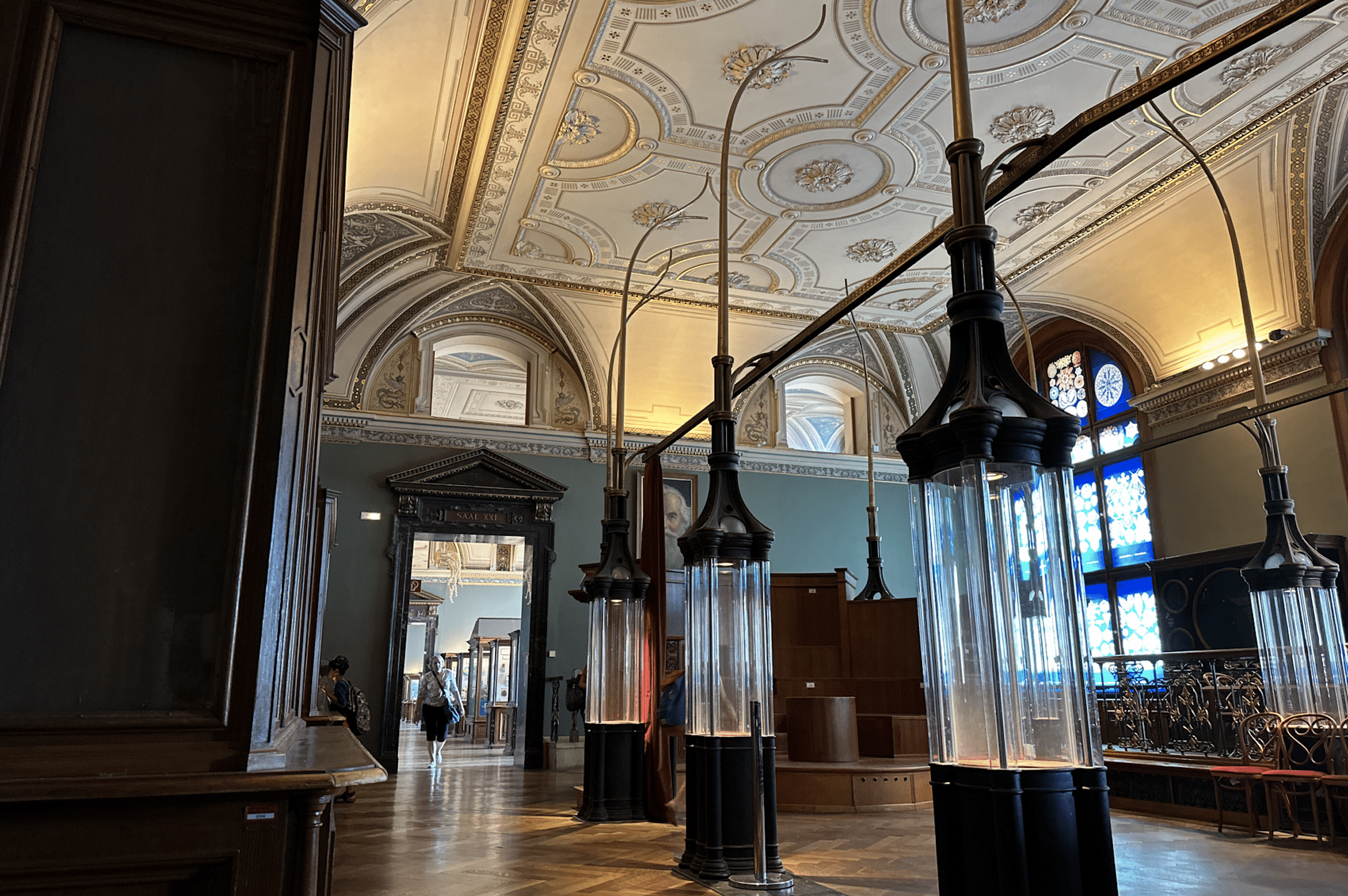 Die Ausstattung des Mikrokosmos-Saals im Naturhistorischen Museum in Wien kommt unter den Hammer. Foto: Aurena